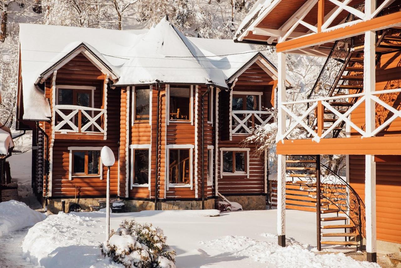 Hotel Gorycvit Verkhniy Yasenov Esterno foto